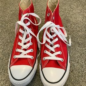 Red converse high top (women’s 8, men’s 6)